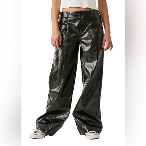 FREE PEOPLE NWT STAR CROSSED VEGAN PANTS SIZE 0 - Picture 3 of 8